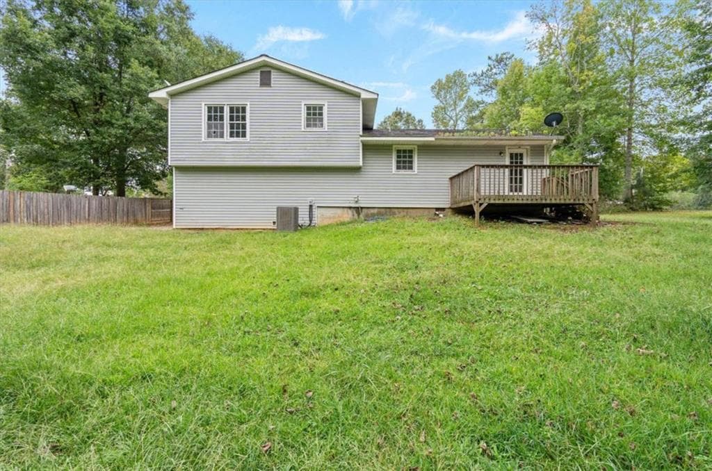 4 bedroom, 2 bathroom, 2,064 sq ft single family residence for sale at 28 Cypress Circle, Carrollton, GA 30116 — photo 5