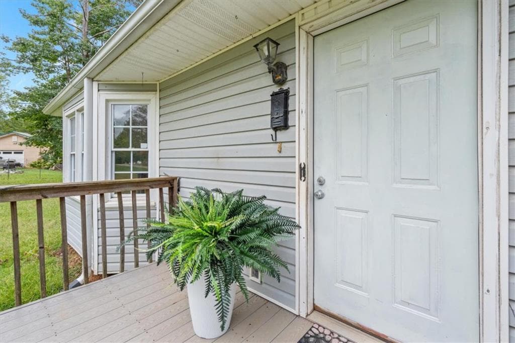 4 bedroom, 2 bathroom, 2,064 sq ft single family residence for sale at 28 Cypress Circle, Carrollton, GA 30116 — photo 7