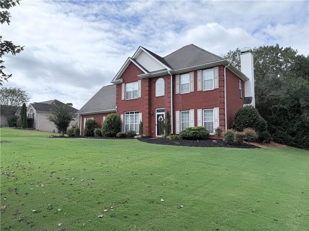 3 bedroom, 3 bathroom, 2,253 sq ft single family residence for sale at 209 Ashley Drive, Mcdonough, GA 30252 — photo 2