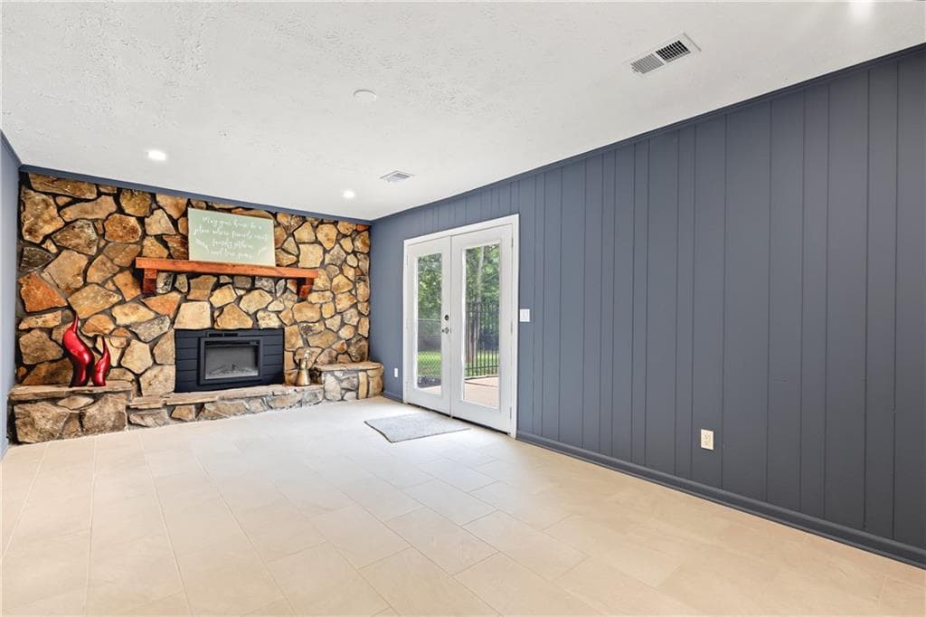 3 bedroom, 2 bathroom, 1,304 sq ft single family residence for sale at 3447 Trickum Road, Woodstock, GA 30188 — photo 4
