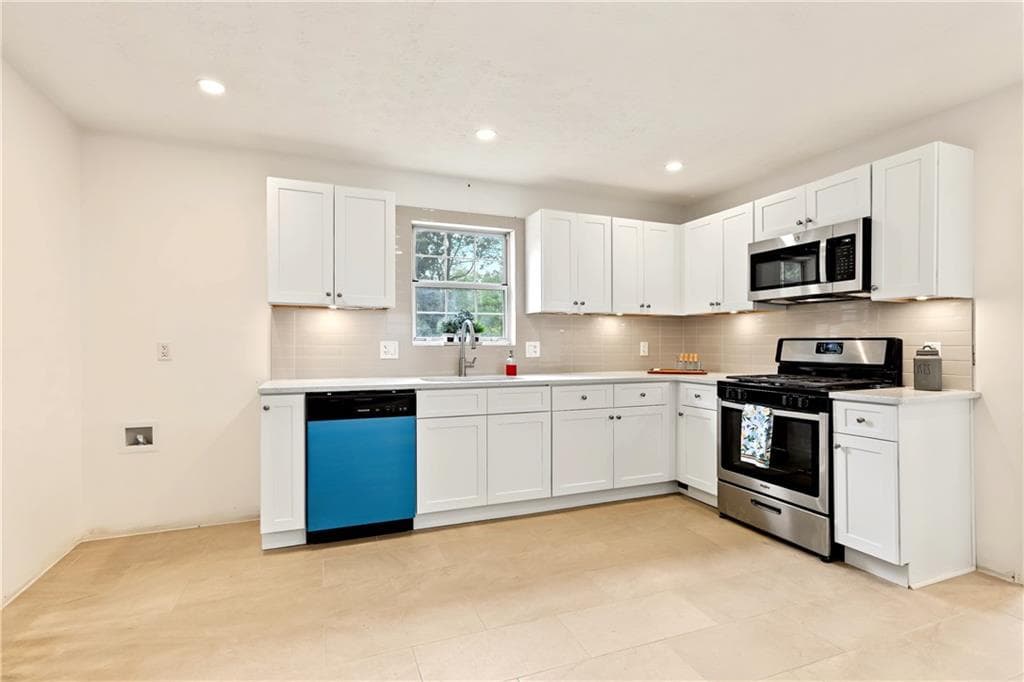 3 bedroom, 2 bathroom, 1,304 sq ft single family residence for sale at 3447 Trickum Road, Woodstock, GA 30188 — photo 8