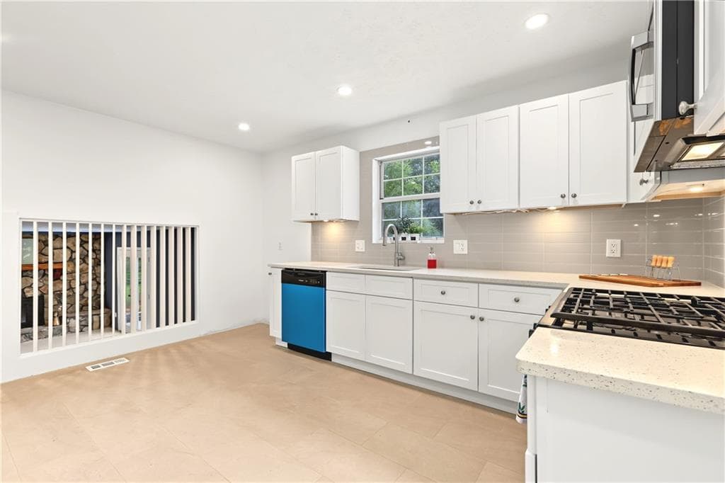 3 bedroom, 2 bathroom, 1,304 sq ft single family residence for sale at 3447 Trickum Road, Woodstock, GA 30188 — photo 10