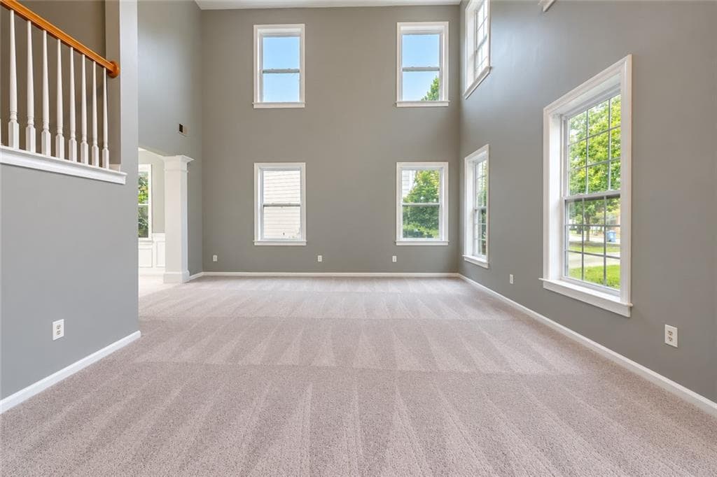 7 bedroom, 4 bathroom, 4,130 sq ft single family residence for sale at 1933 Temple Park Drive, Loganville, GA 30052 — photo 4