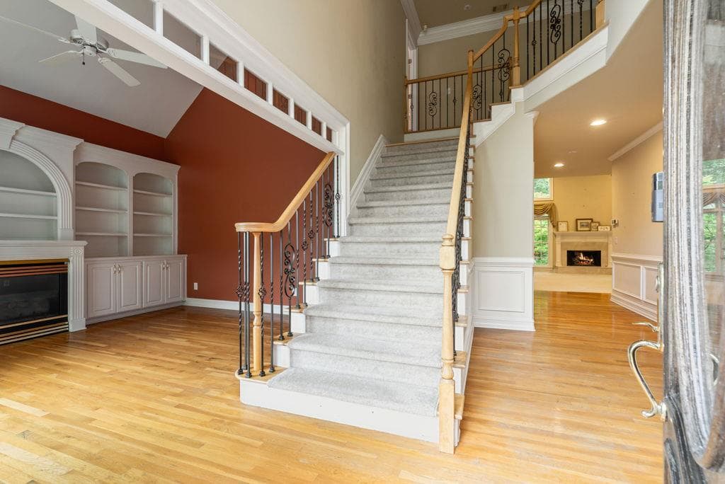 6 bedroom, 5 bathroom, 6,898 sq ft single family residence under contract at 5299 Garnaby Lane, Peachtree Corners, GA 30092 — photo 6