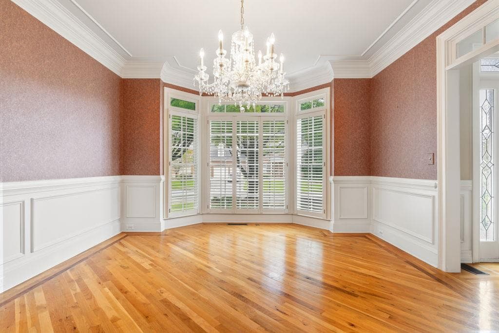 6 bedroom, 5 bathroom, 6,898 sq ft single family residence under contract at 5299 Garnaby Lane, Peachtree Corners, GA 30092 — photo 10