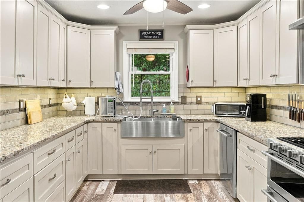 3 bedroom, 2 bathroom, 2,500 sq ft single family residence for sale at 2156 Windsor Drive, Lithia Springs, GA 30122 — photo 8