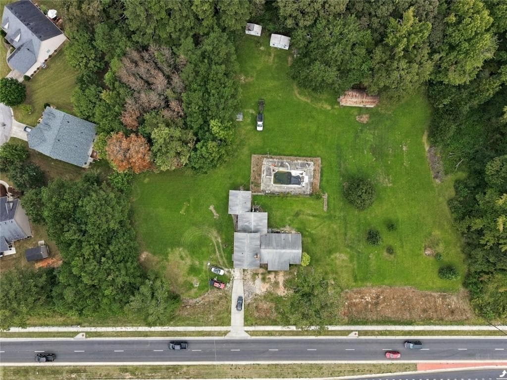 6 bedroom, 4 bathroom, 3,878 sq ft single family residence for sale at 5110 Macland Road, Powder Springs, GA 30127 — photo 2
