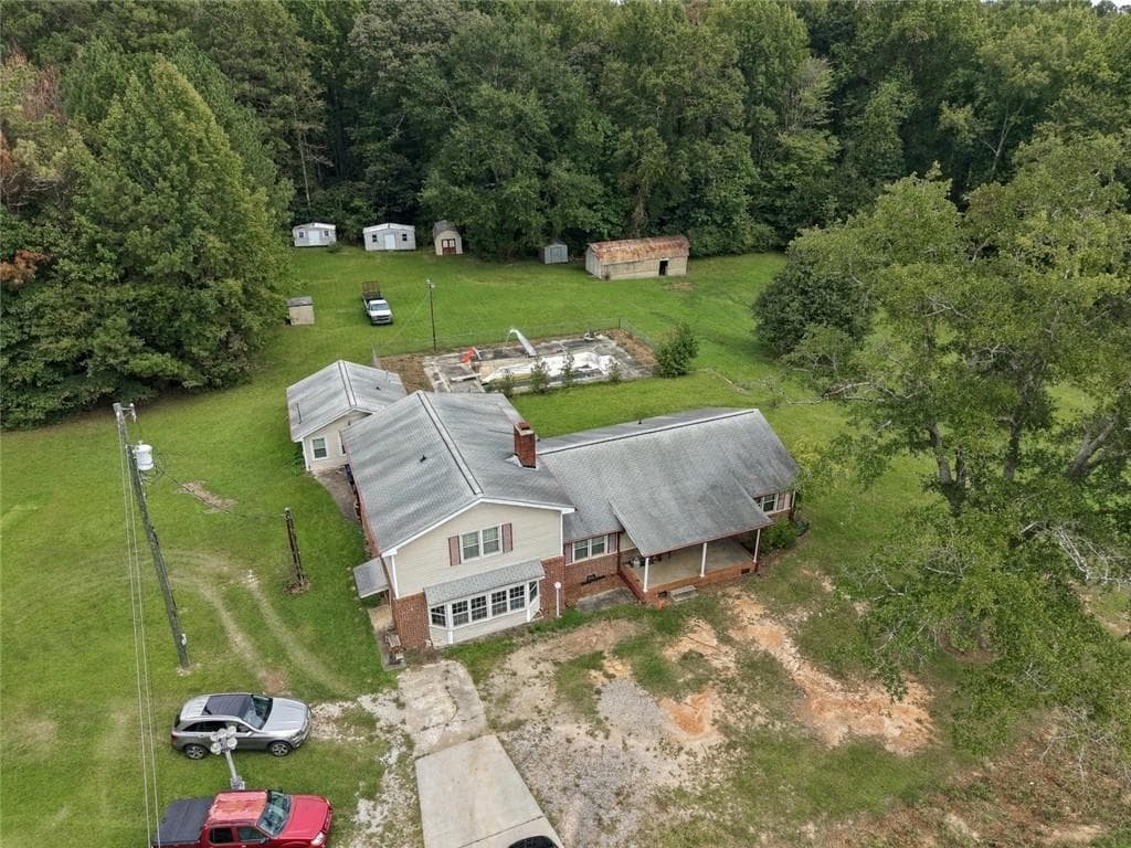 6 bedroom, 4 bathroom, 3,878 sq ft single family residence for sale at 5110 Macland Road, Powder Springs, GA 30127 — photo 4