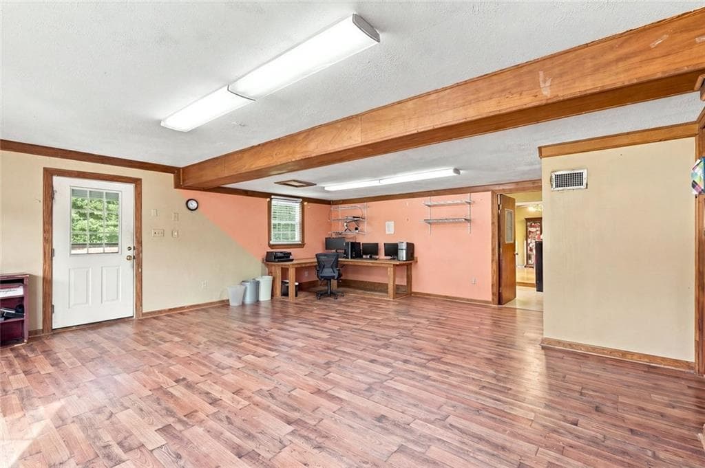 6 bedroom, 4 bathroom, 3,878 sq ft single family residence for sale at 5110 Macland Road, Powder Springs, GA 30127 — photo 6