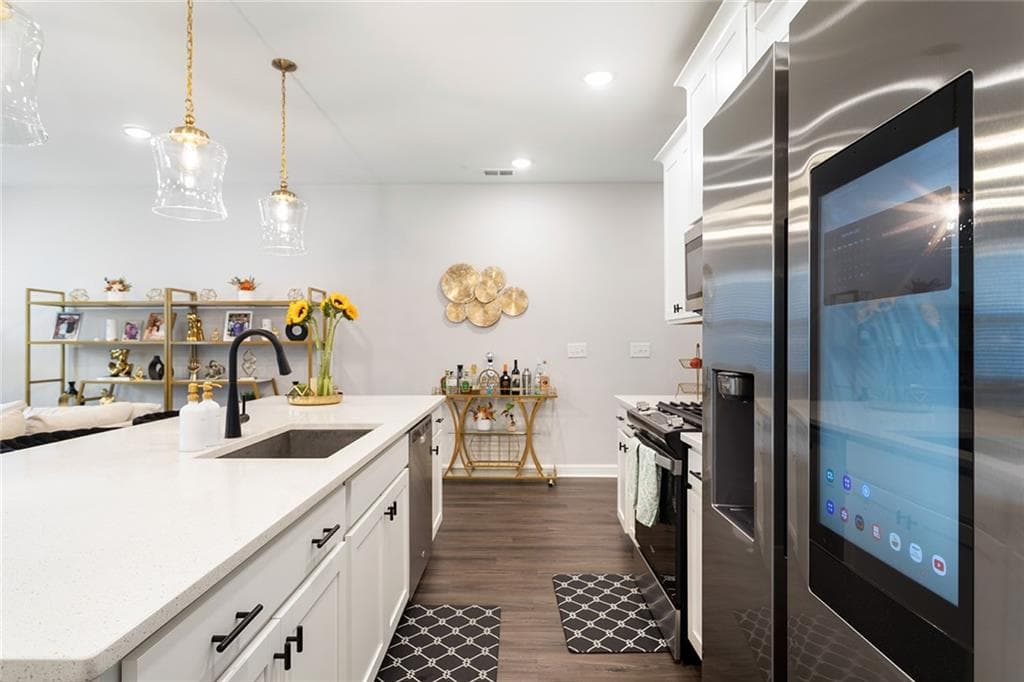 3 bedroom, 3 bathroom, 1,873 sq ft townhouse for sale at 3730 Silvery Way, Powder Springs, GA 30127 — photo 4