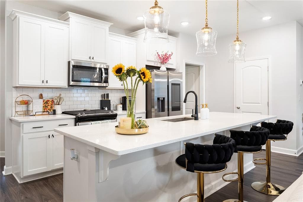 3 bedroom, 3 bathroom, 1,873 sq ft townhouse for sale at 3730 Silvery Way, Powder Springs, GA 30127 — photo 5