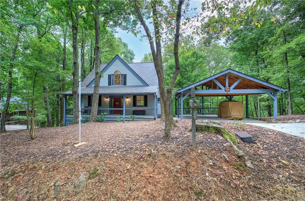 3 bedroom, 3 bathroom, 2,075 sq ft single family residence for sale at 225 Grandview Trail, Jasper, GA 30143