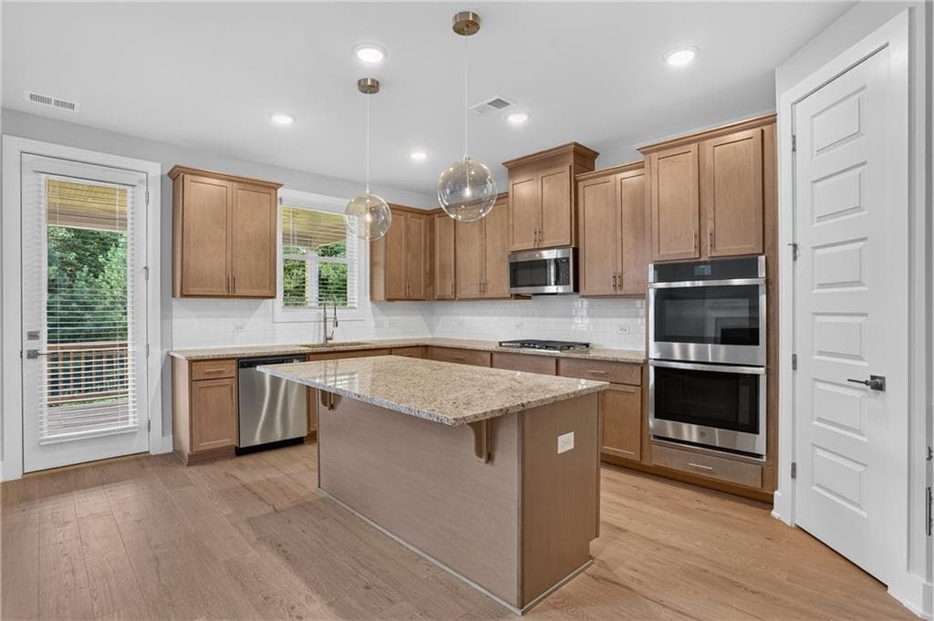 5 bedroom, 4 bathroom, 2,900 sq ft single family residence for sale at 2520 Parkside Way Lot 01, Gainesville, GA 30507 — photo 10