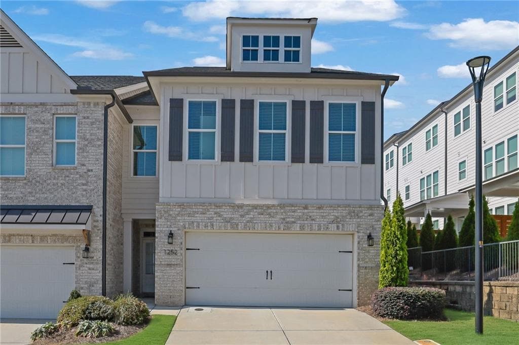 4 bedroom, 4 bathroom, 3,400 sq ft townhouse for rent at 1252 Windmill Parkway, Cumming, GA 30041 for $2,700 a month