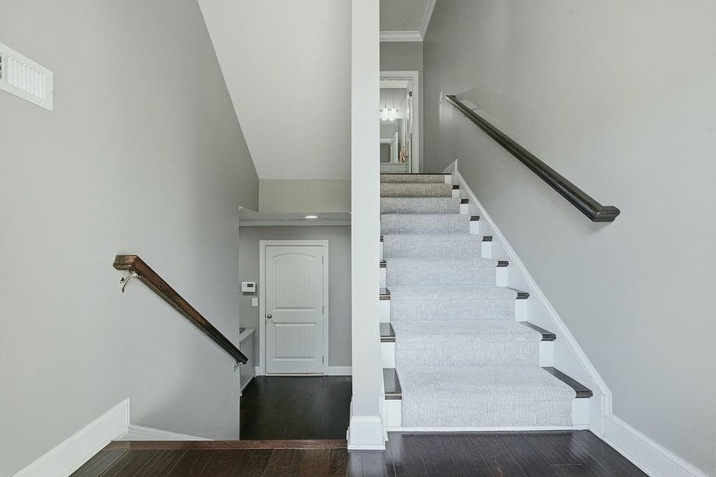 3 bedroom, 4 bathroom, 2,961 sq ft townhouse for sale at 132 Marietta Walk, Marietta, GA 30064 — photo 3