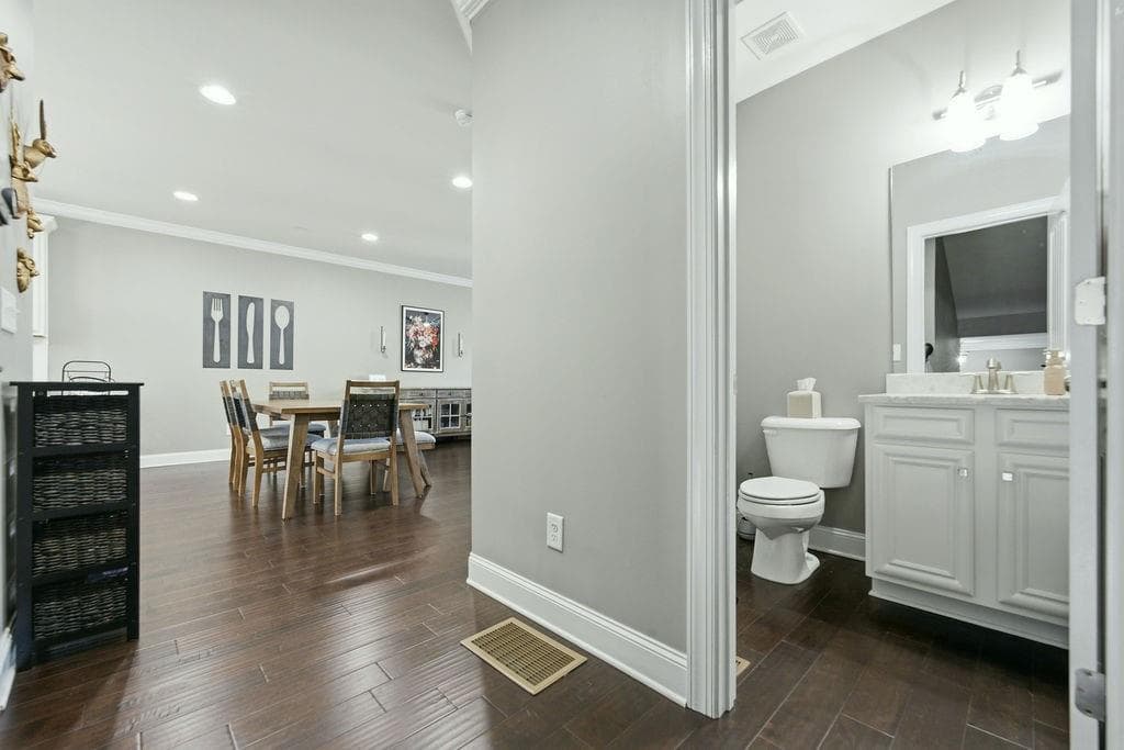 3 bedroom, 4 bathroom, 2,961 sq ft townhouse for sale at 132 Marietta Walk, Marietta, GA 30064 — photo 4