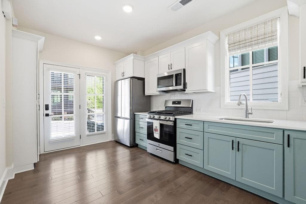2 bedroom, 2 bathroom, 1,132 sq ft single family residence for sale at 1910 Galt Commons, Kennesaw, GA 30144 — photo 6
