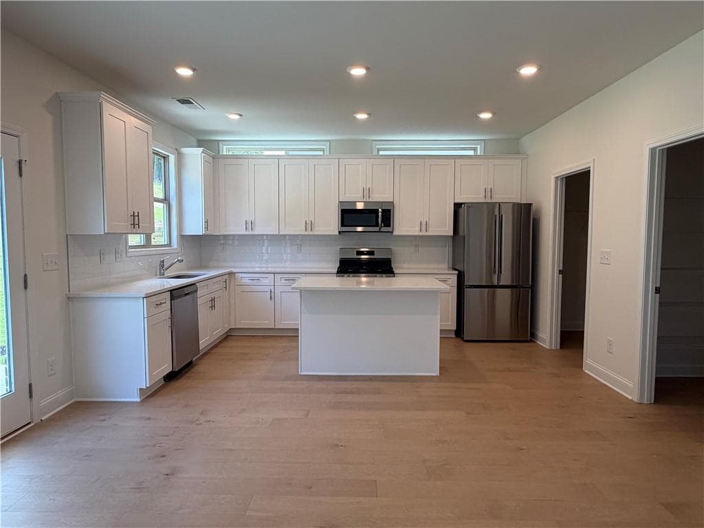 5 bedroom, 3 bathroom, 3,000 sq ft single family residence for rent at 5927 Creek Indian Drive, Sugar Hill, GA 30518 for $3,700 a month — photo 8
