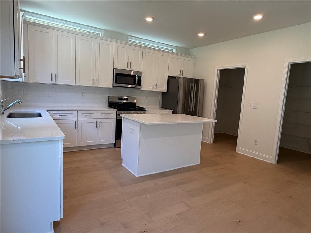 5 bedroom, 3 bathroom, 3,000 sq ft single family residence for rent at 5927 Creek Indian Drive, Sugar Hill, GA 30518 for $3,700 a month — photo 9