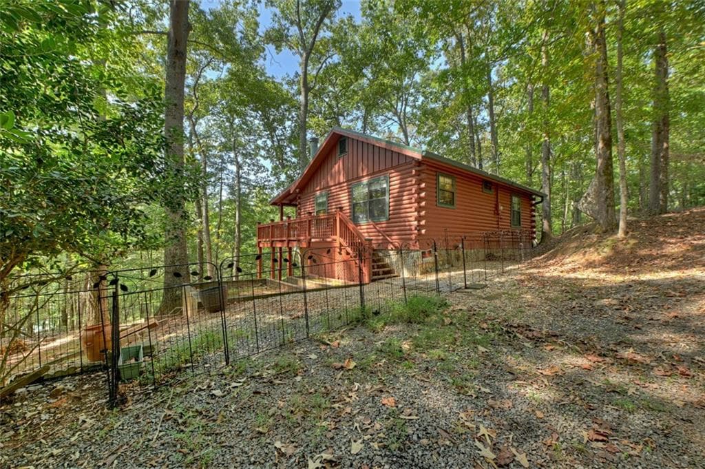 2 bedroom, 1 bathroom, 672 sq ft single family residence for sale at 29 River Ranch Court, Ellijay, GA 30540