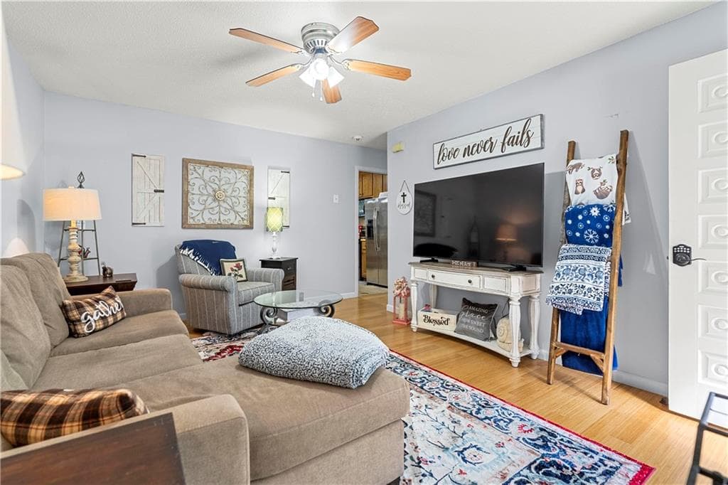3 bedroom, 2 bathroom, 1,192 sq ft single family residence under contract at 437 Jason Drive, Trion, GA 30753 — photo 8