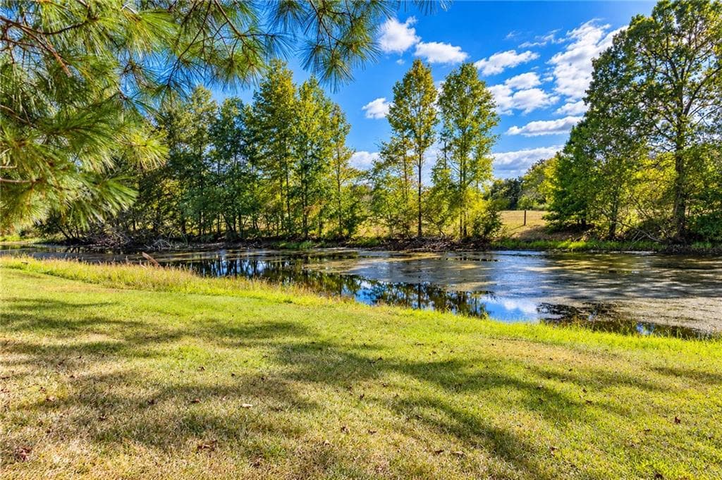 3 bedroom, 2 bathroom, 1,744 sq ft single family residence for sale at 936 Cowboy Sams, Trenton, GA 30752 — photo 7