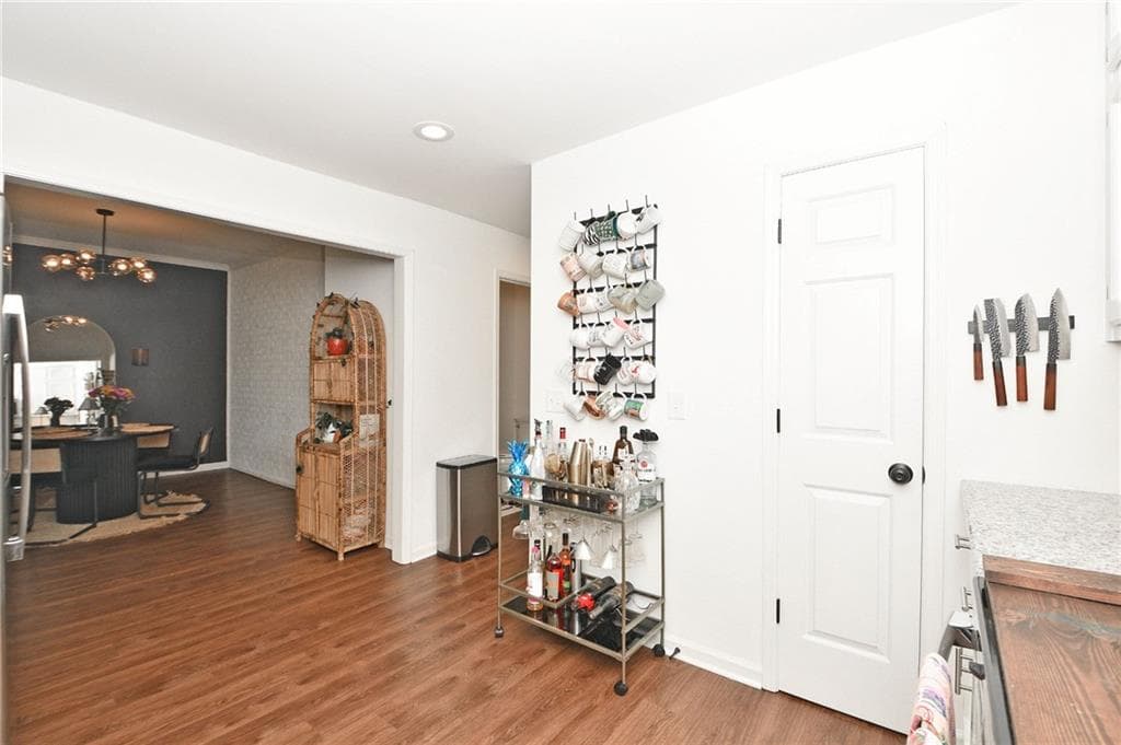 3 bedroom, 3 bathroom, 1,800 sq ft townhouse for sale at 230 West Avenue 1, Carrollton, GA 30117 — photo 9