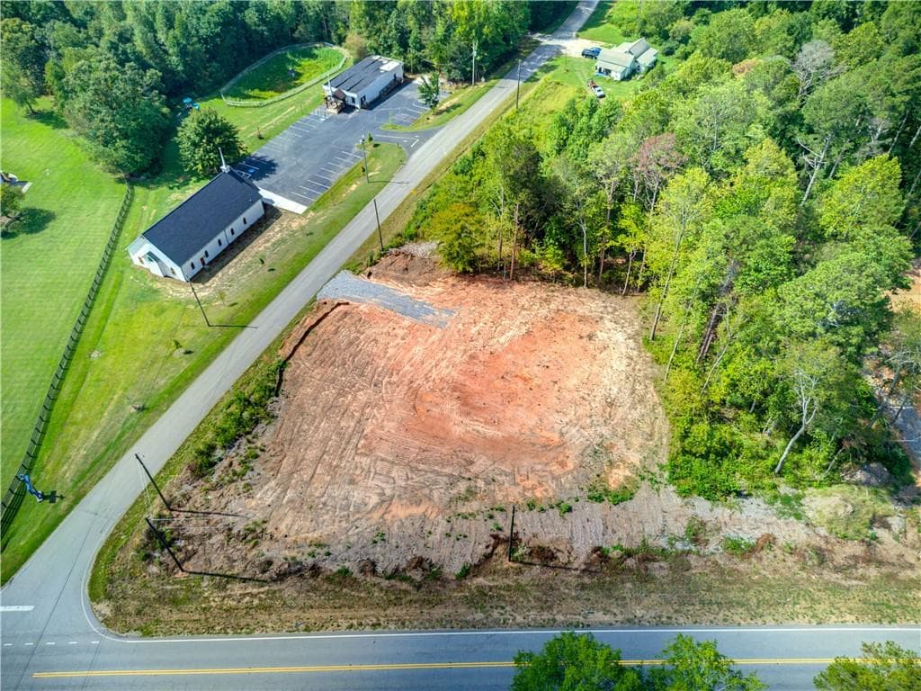 3 bedroom, 2 bathroom single family residence for sale at 4802 Patterson Lane, Gainesville, GA 30506 — photo 3