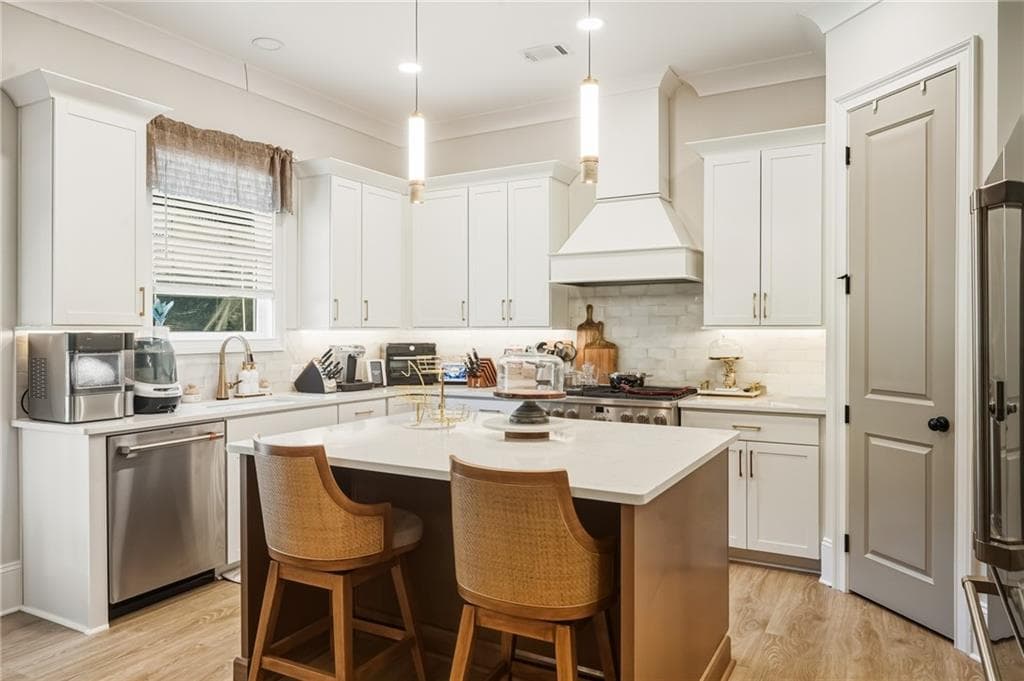 5 bedroom, 4 bathroom, 3,658 sq ft single family residence for sale at 2143 Old Dallas Road, Marietta, GA 30064 — photo 6