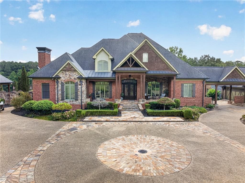 5 bedroom, 5 bathroom, 9,539 sq ft single family residence for sale at 4984 Donald Drive, Loganville, GA 30052 — photo 2