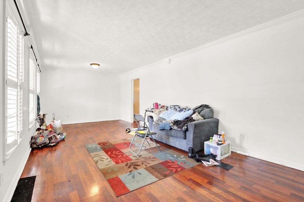 3 bedroom, 2 bathroom, 1,641 sq ft single family residence for sale at 2122 Colonial Oak Way, Stone Mountain, GA 30087 — photo 6