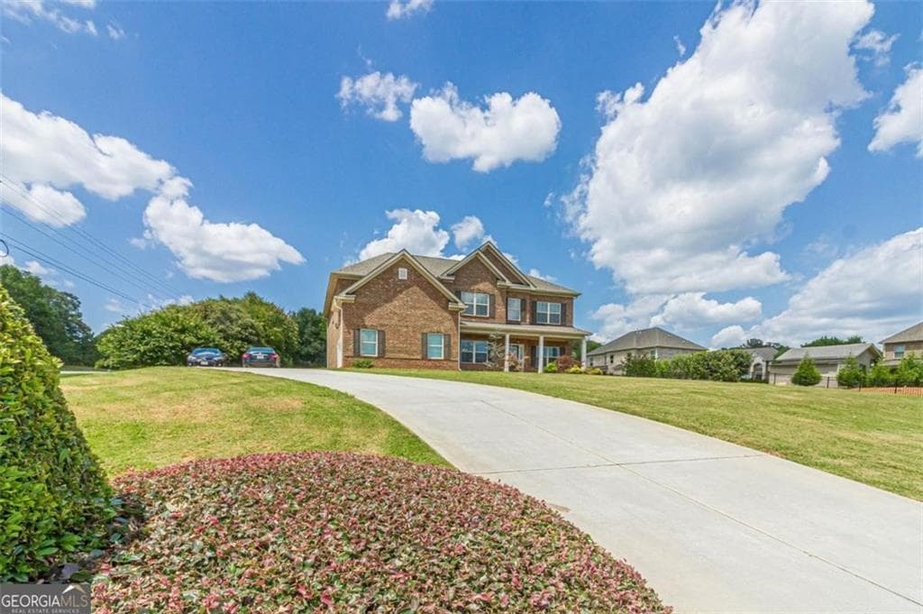 5 bedroom, 4 bathroom, 3,599 sq ft single family residence for rent at 15 Barcelona Drive, Covington, GA 30016 for $3,800 a month — photo 2