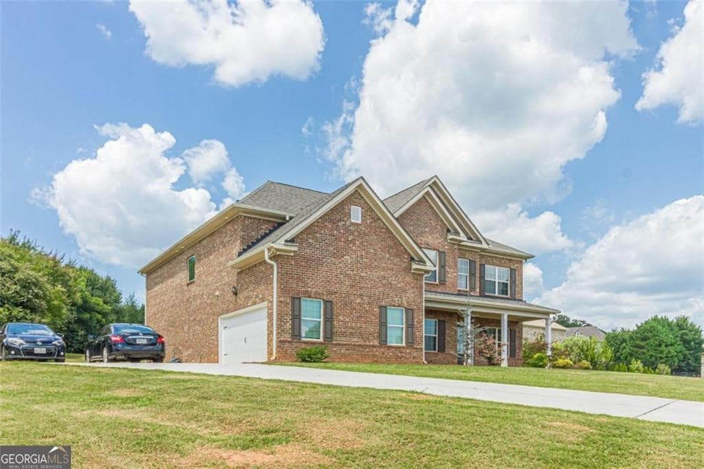 5 bedroom, 4 bathroom, 3,599 sq ft single family residence for rent at 15 Barcelona Drive, Covington, GA 30016 for $3,800 a month — photo 3