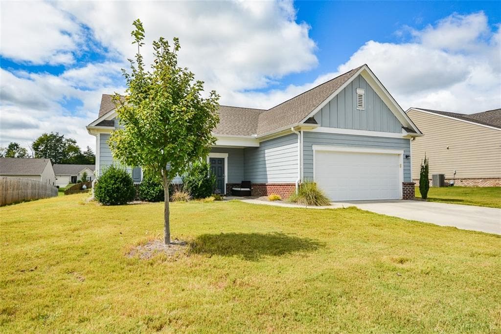 4 bedroom, 3 bathroom, 2,200 sq ft single family residence for sale at 136 Verona Drive, Cartersville, GA 30120 — photo 3