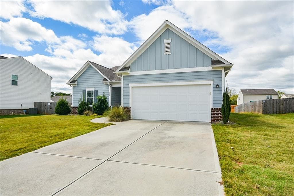 4 bedroom, 3 bathroom, 2,200 sq ft single family residence for sale at 136 Verona Drive, Cartersville, GA 30120 — photo 4