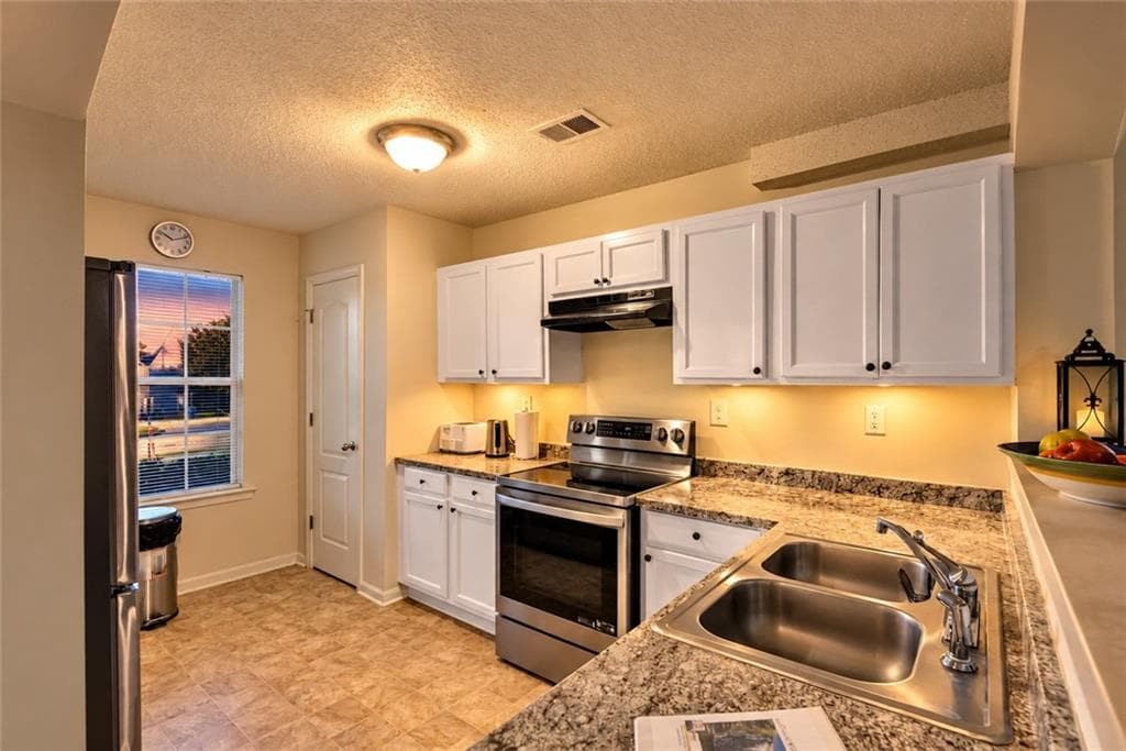 2 bedroom, 3 bathroom, 1,404 sq ft townhouse under contract at 749 Outlook Way, South Fulton, GA 30349 — photo 5
