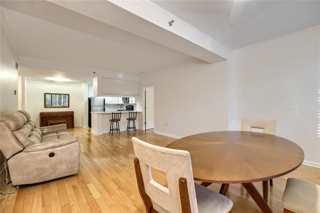 2 bedroom, 2 bathroom, 1,088 sq ft condominium for sale at 1800 Clairmont Lake 218, Decatur, GA 30033 — photo 7