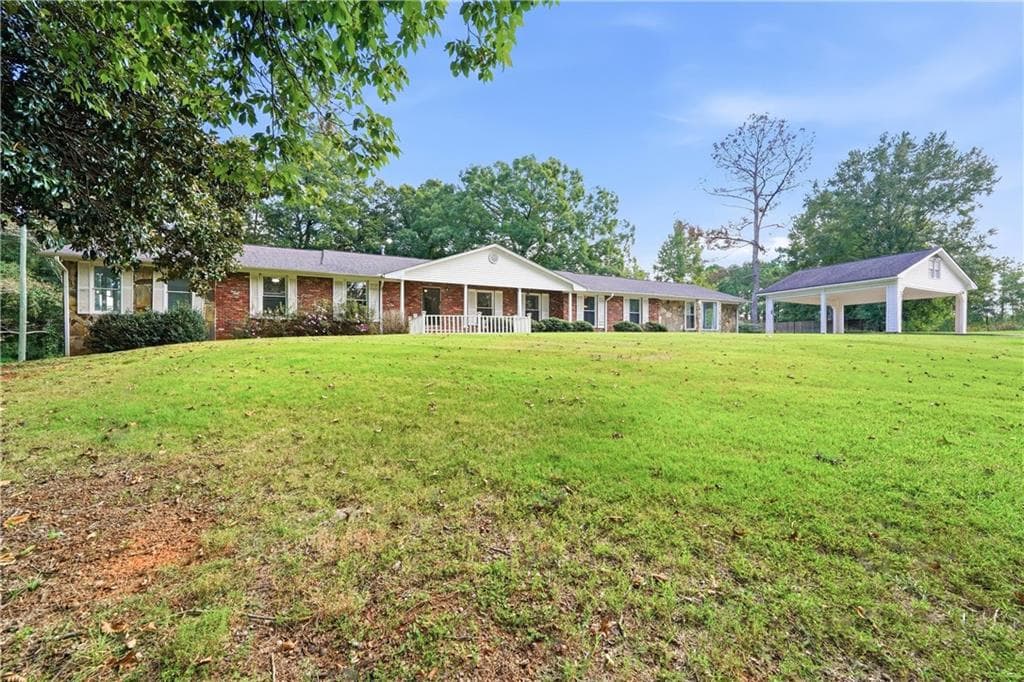 3 bedroom, 2 bathroom, 2,894 sq ft single family residence for sale at 234 Crumbley Road, Mcdonough, GA 30252 — photo 3