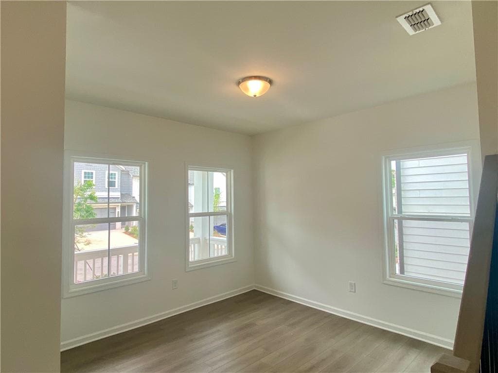 5 bedroom, 4 bathroom, 2,801 sq ft single family residence under contract at 5361 Callahan Trace, Flowery Branch, GA 30542 — photo 4