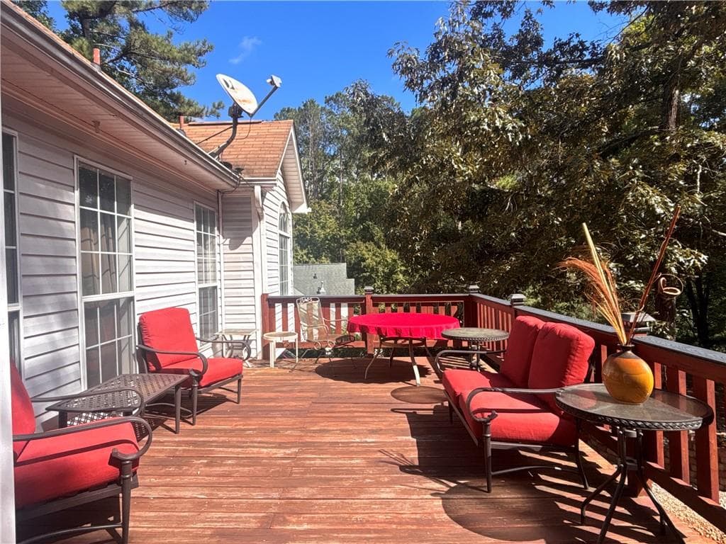 6 bedroom, 3 bathroom, 2,318 sq ft single family residence for sale at 40 Happy Valley Court, Newnan, GA 30263 — photo 9