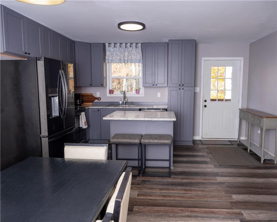 3 bedroom, 4 bathroom, 1,200 sq ft single family residence for sale at 444 Emperor Drive, Toccoa, GA 30577 — photo 3
