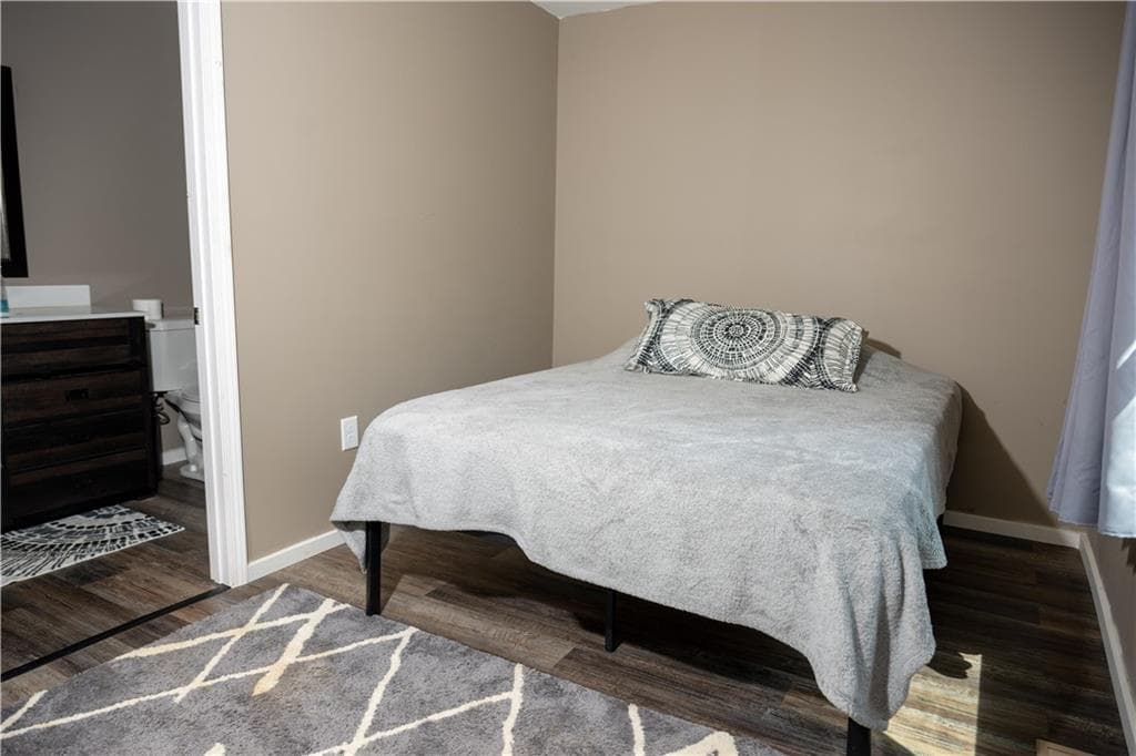 3 bedroom, 4 bathroom, 1,200 sq ft single family residence for sale at 444 Emperor Drive, Toccoa, GA 30577 — photo 8