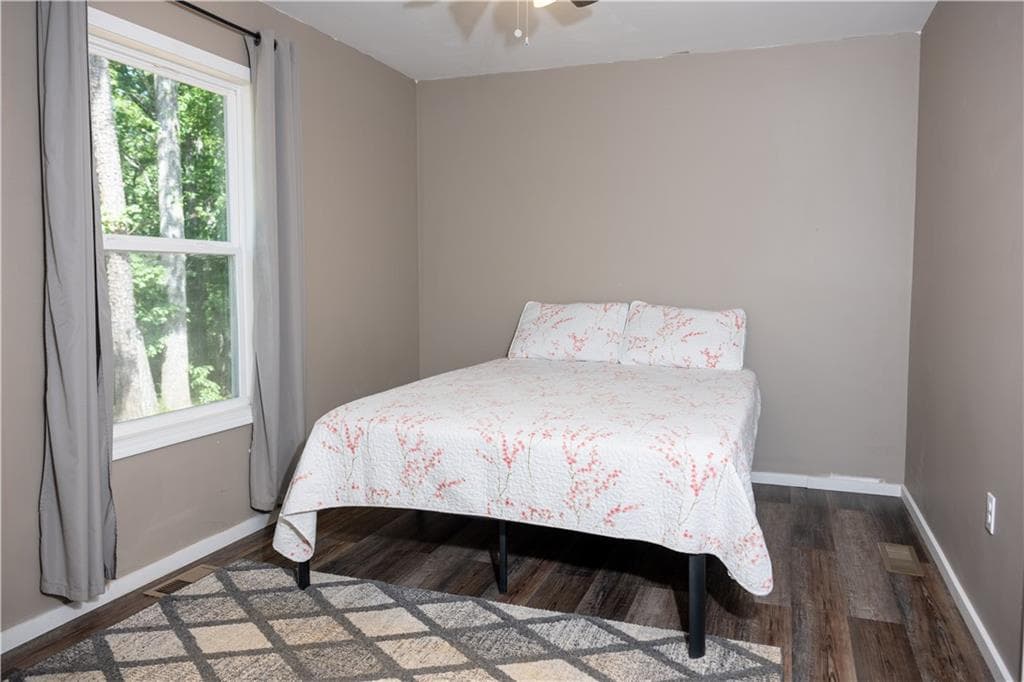 3 bedroom, 4 bathroom, 1,200 sq ft single family residence for sale at 444 Emperor Drive, Toccoa, GA 30577 — photo 9