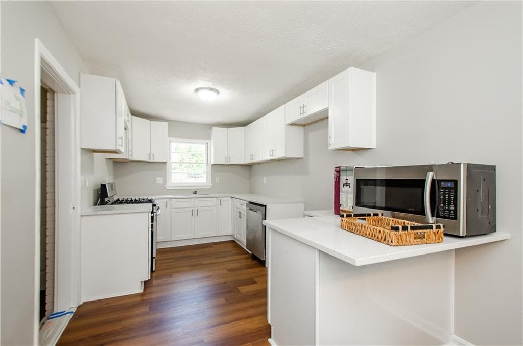 4 bedroom, 2 bathroom, 1,380 sq ft single family residence for sale at 123 Arnold Place, Jonesboro, GA 30236 — photo 7