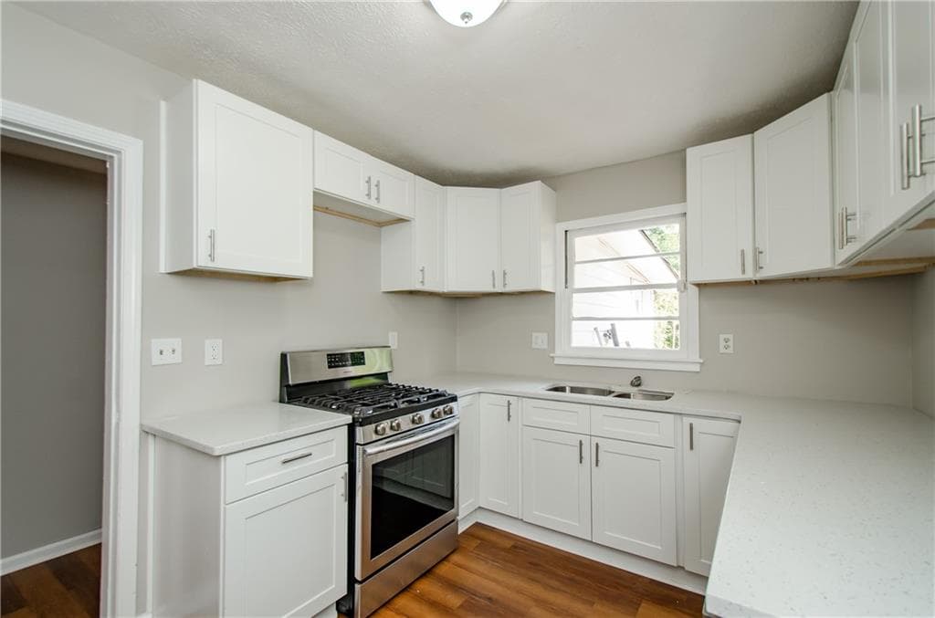 4 bedroom, 2 bathroom, 1,380 sq ft single family residence for sale at 123 Arnold Place, Jonesboro, GA 30236 — photo 9