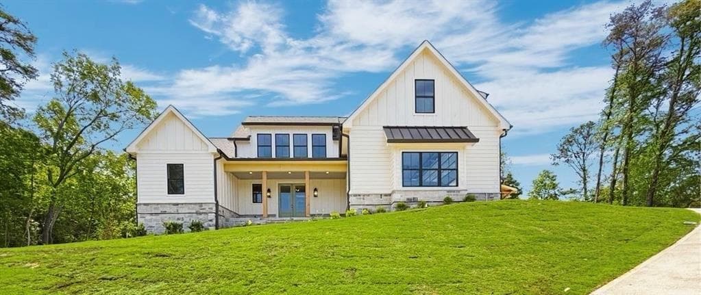 5 bedroom, 4 bathroom, 3,200 sq ft single family residence for sale at 141 Palisade Drive, Rydal, GA 30171