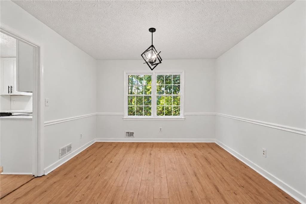 4 bedroom, 3 bathroom, 2,475 sq ft single family residence for sale at 4145 Emerald North Drive, Decatur, GA 30035 — photo 9