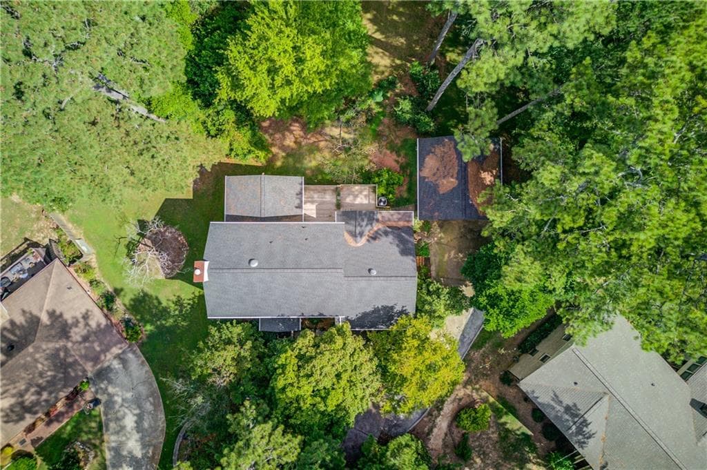 4 bedroom, 4 bathroom, 3,201 sq ft single family residence for sale at 5104 Onawa Court, Lilburn, GA 30047 — photo 5
