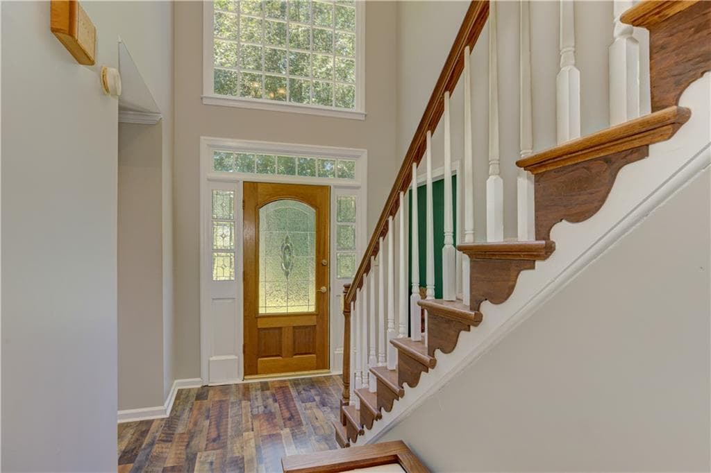 4 bedroom, 3 bathroom, 2,410 sq ft single family residence for rent at 6310 Black Oak Drive, Cumming, GA 30040 for $2,750 a month — photo 6