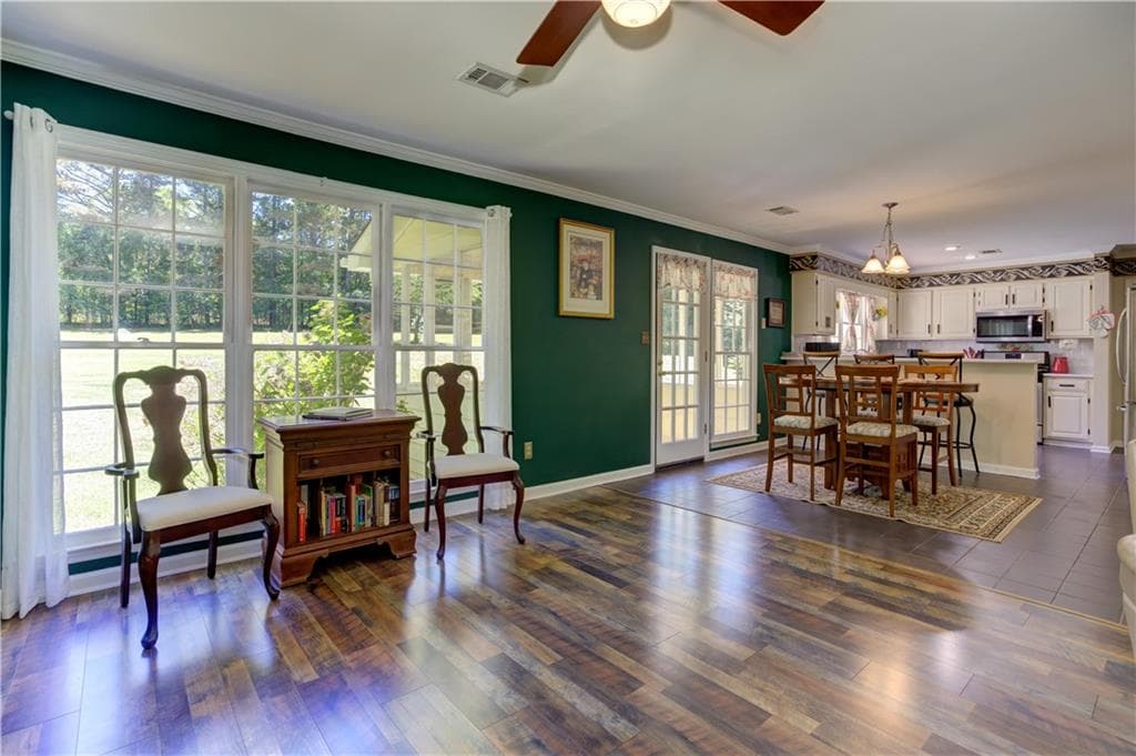 4 bedroom, 3 bathroom, 2,410 sq ft single family residence for rent at 6310 Black Oak Drive, Cumming, GA 30040 for $2,750 a month — photo 10